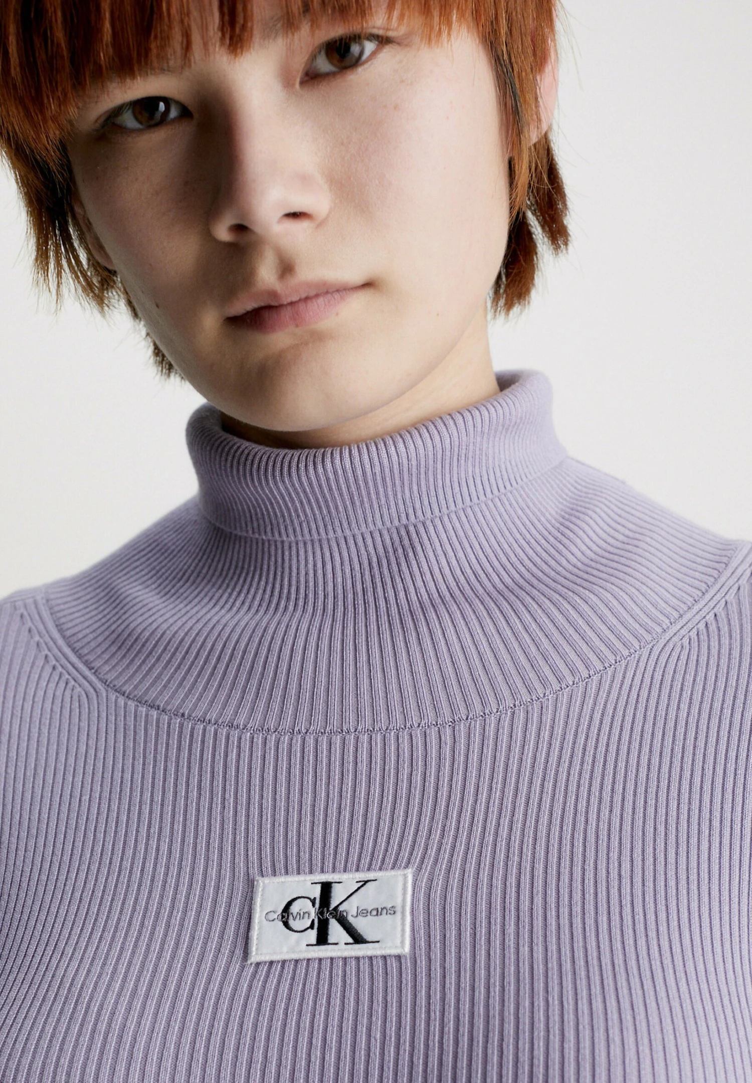 Calvin Klein Jeans Badge Roll Neck Dress - Etui-Jurk - Lavender Aura - Afbeelding 3