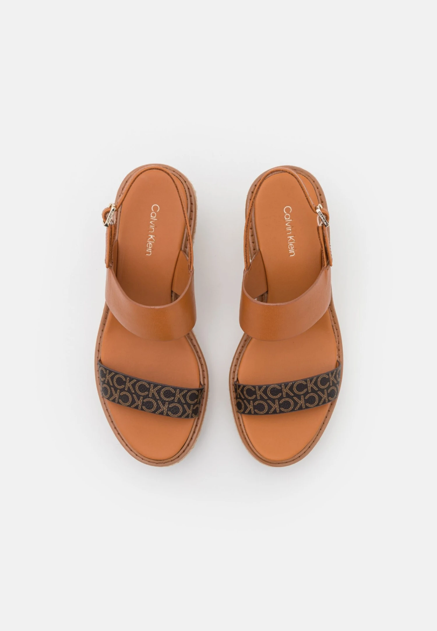 Calvin Klein Wedge Mono Mix - Sandalen Met Plateauzool - Cognac/Brown - Afbeelding 6