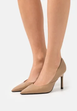 Calvin Klein Geo Stiletto- Klassieke Pumps - Safari