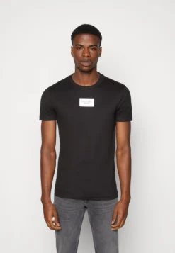 Calvin Klein Jeans Small Center Box Tee Unisex - T-Shirt Bh - Black