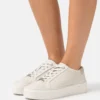 Calvin Klein Flatform Cupsole Lace Up - Sneakers Laag - Dark Ecru/Silver Mink Mono