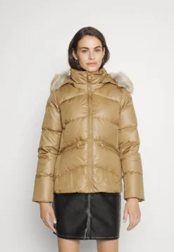 Calvin Klein Essential Real Jacket - Gewatteerde Jas - Safari Canvas