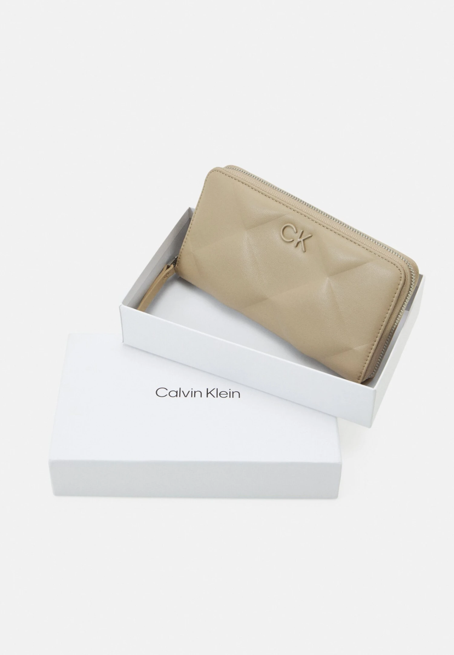 Calvin Klein Lock Quilt Wallet - Portemonnee - Silver Mink - Afbeelding 4