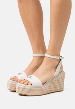 Calvin Klein Wedge - Sandalen Met Hoge Hak - Neutral