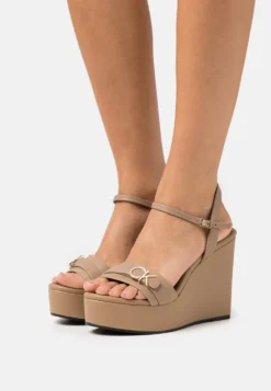Calvin Klein Wedge- Sandalen Met Hoge Hak - Safari