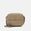 Calvin Klein Jeans Sculpted Bag Mono - Schoudertas - Dune