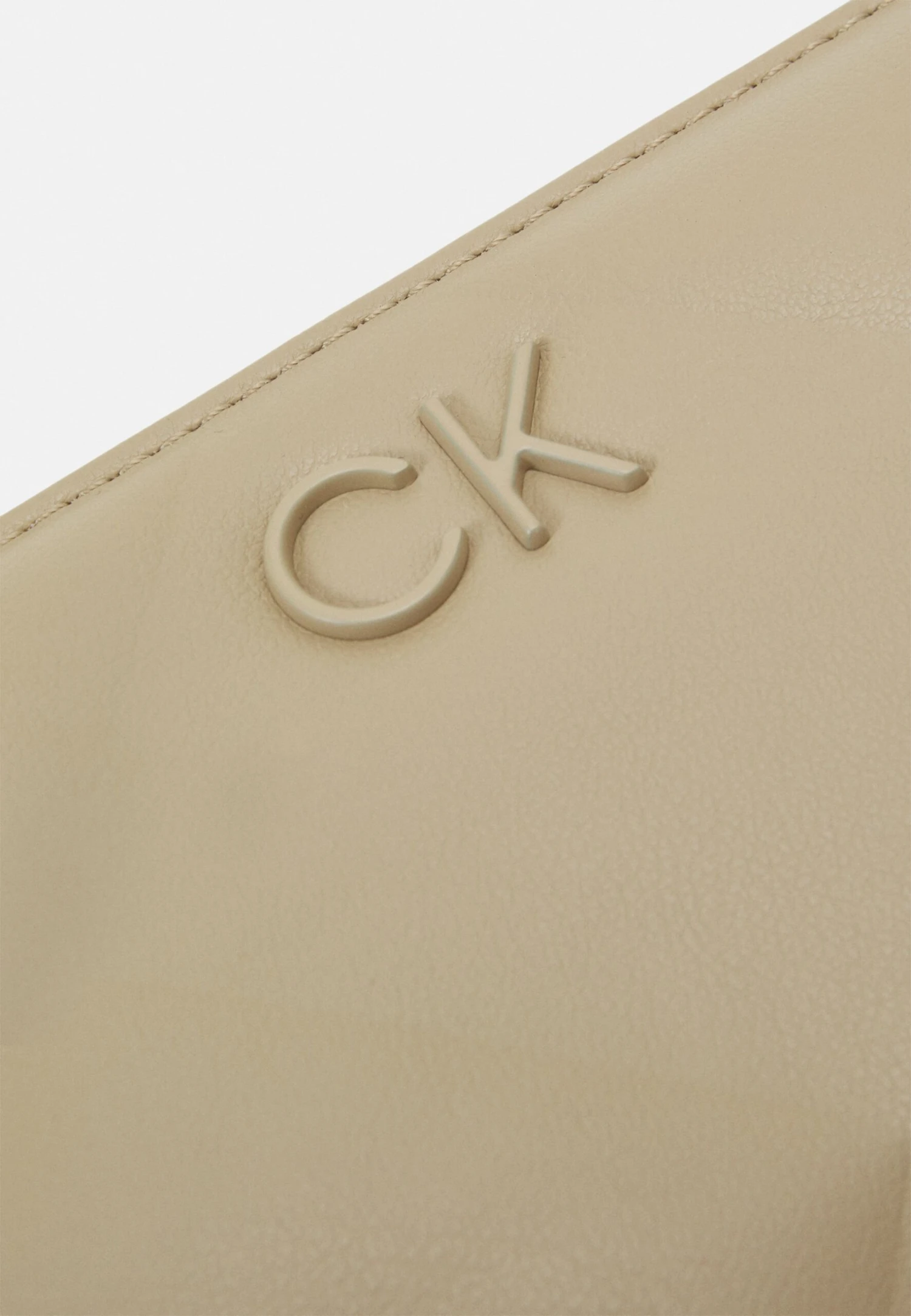 Calvin Klein Lock Quilt Wallet - Portemonnee - Silver Mink - Afbeelding 5