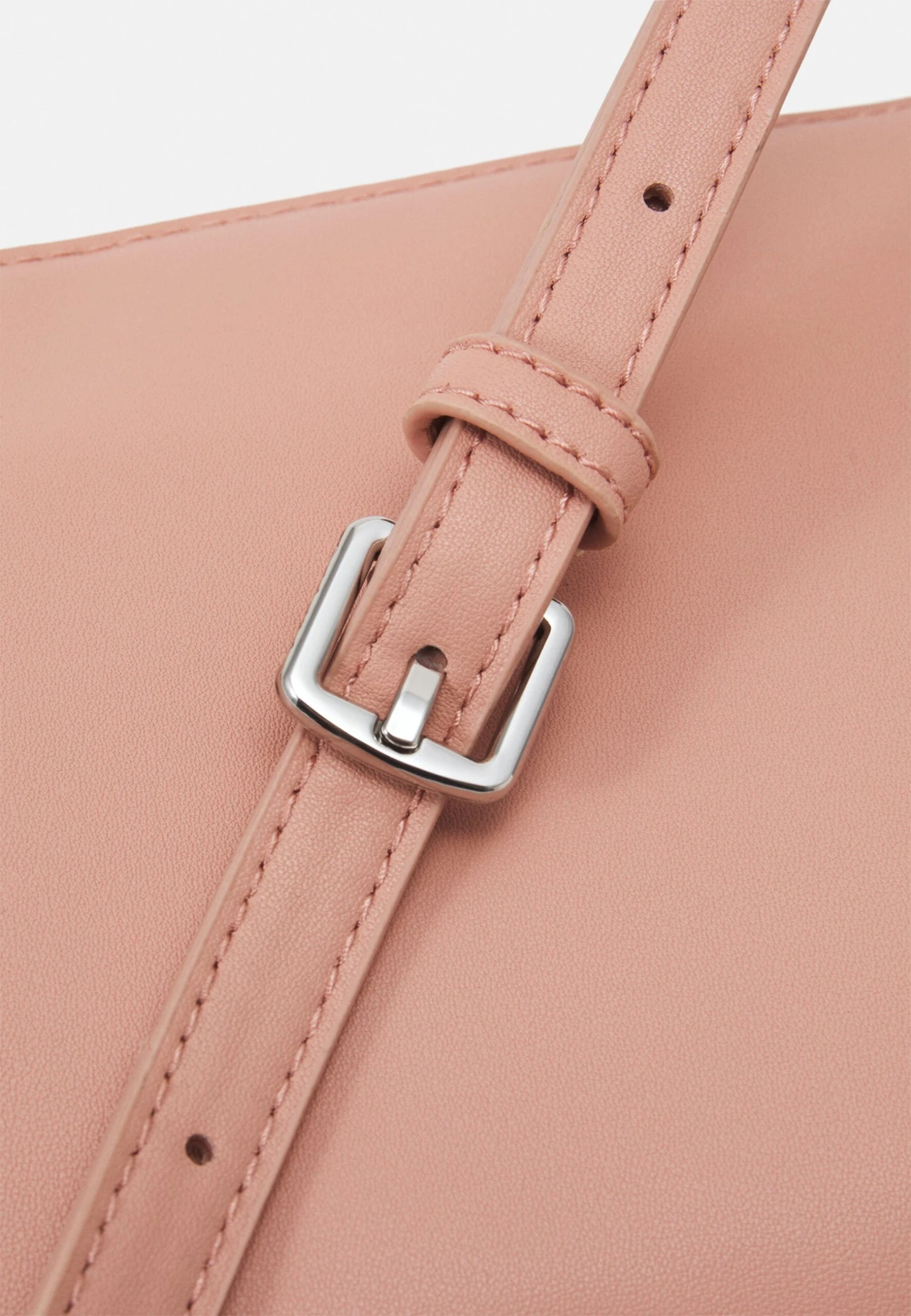 Calvin Klein Must Crossbody - Schoudertas - Café Au Lait - Afbeelding 4