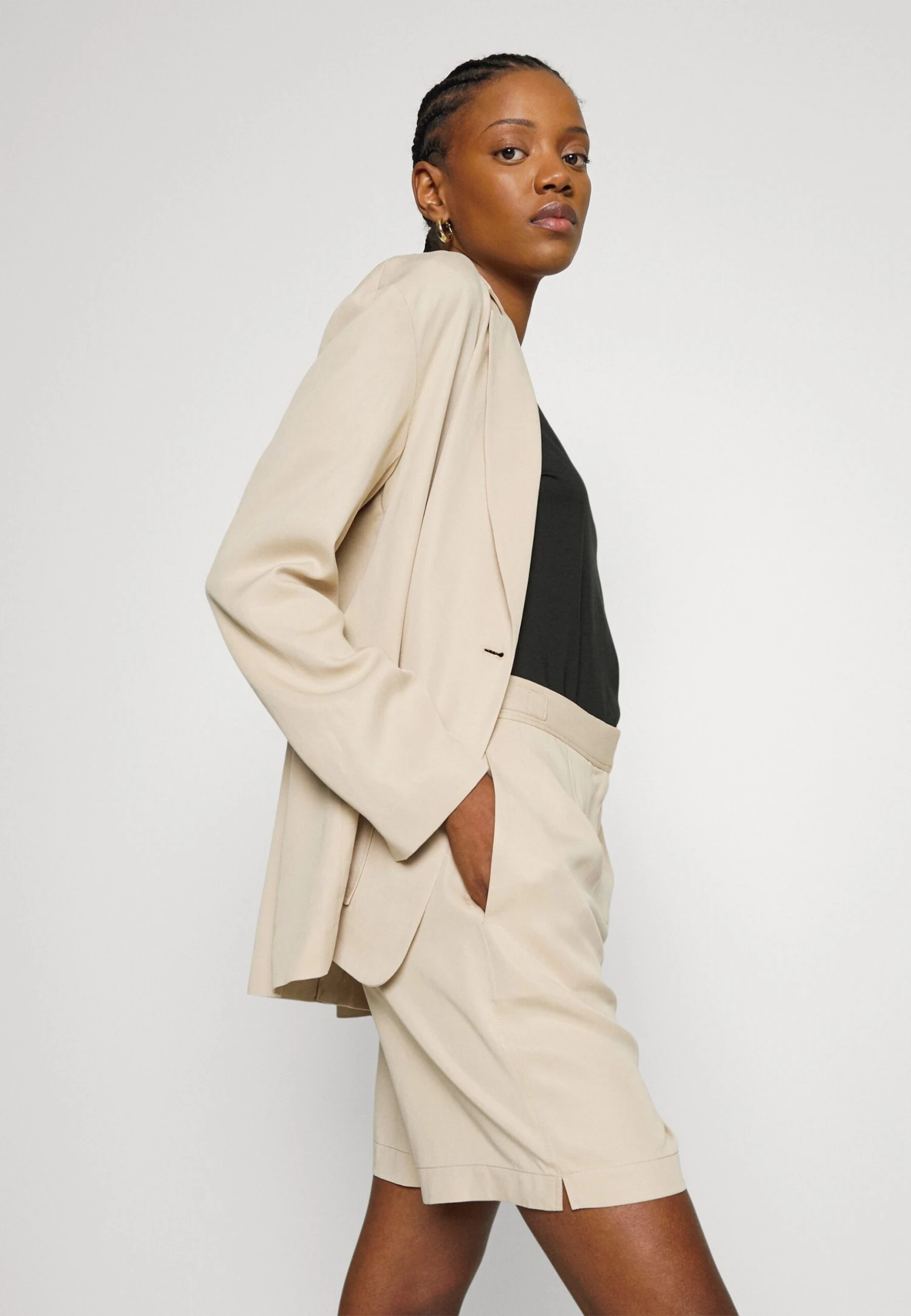 Calvin Klein Utility Tailored - Shorts - Moccasin - Afbeelding 4