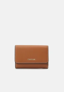 Calvin Klein Must Trifold - Portemonnee - Cognac