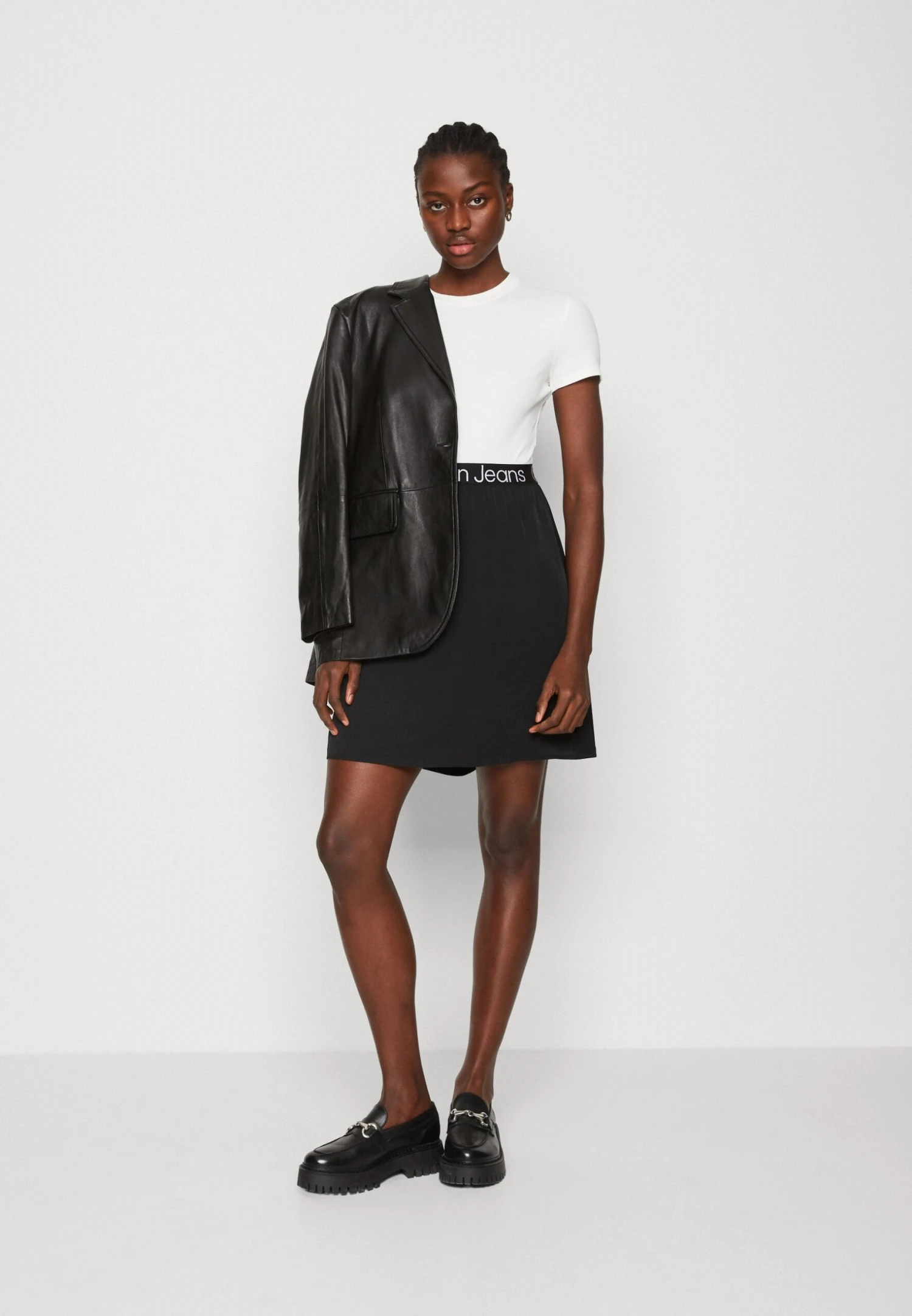 Calvin Klein Jeans Logo Elastic Dress - Jerseyjurk - Ancient White/Black - Afbeelding 2