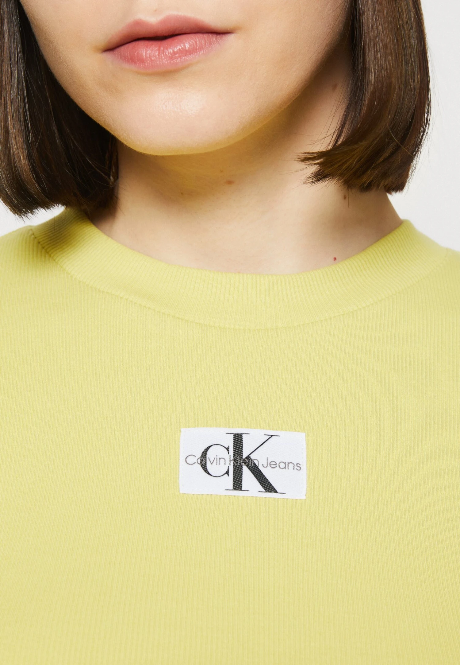 Calvin Klein Jeans Badge Short Sleeve Tee - T-Shirt Basic - Yellow Sand - Afbeelding 6