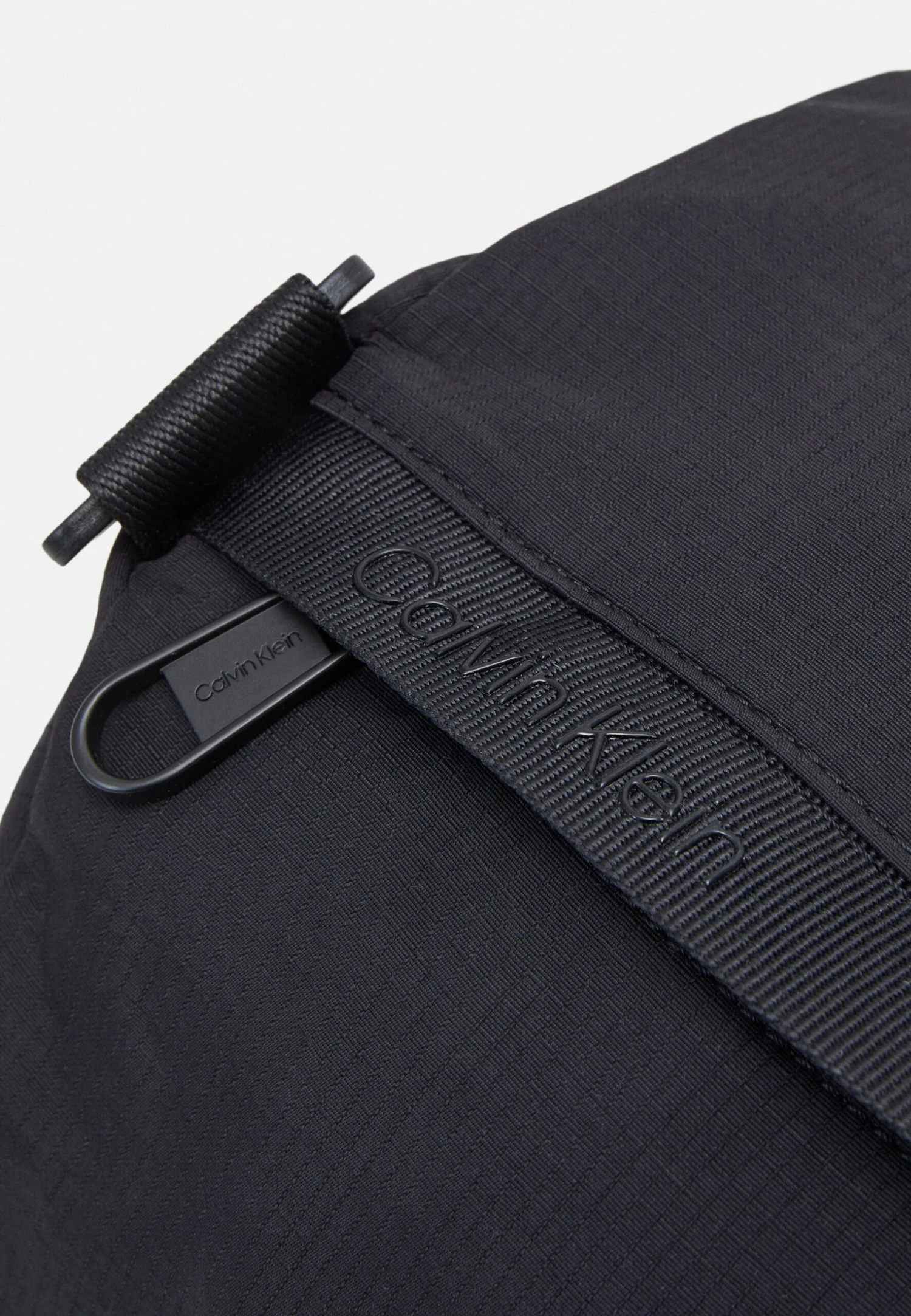 Calvin Klein Must T+ Barrel Unisex - Weekendtas - Black - Afbeelding 4