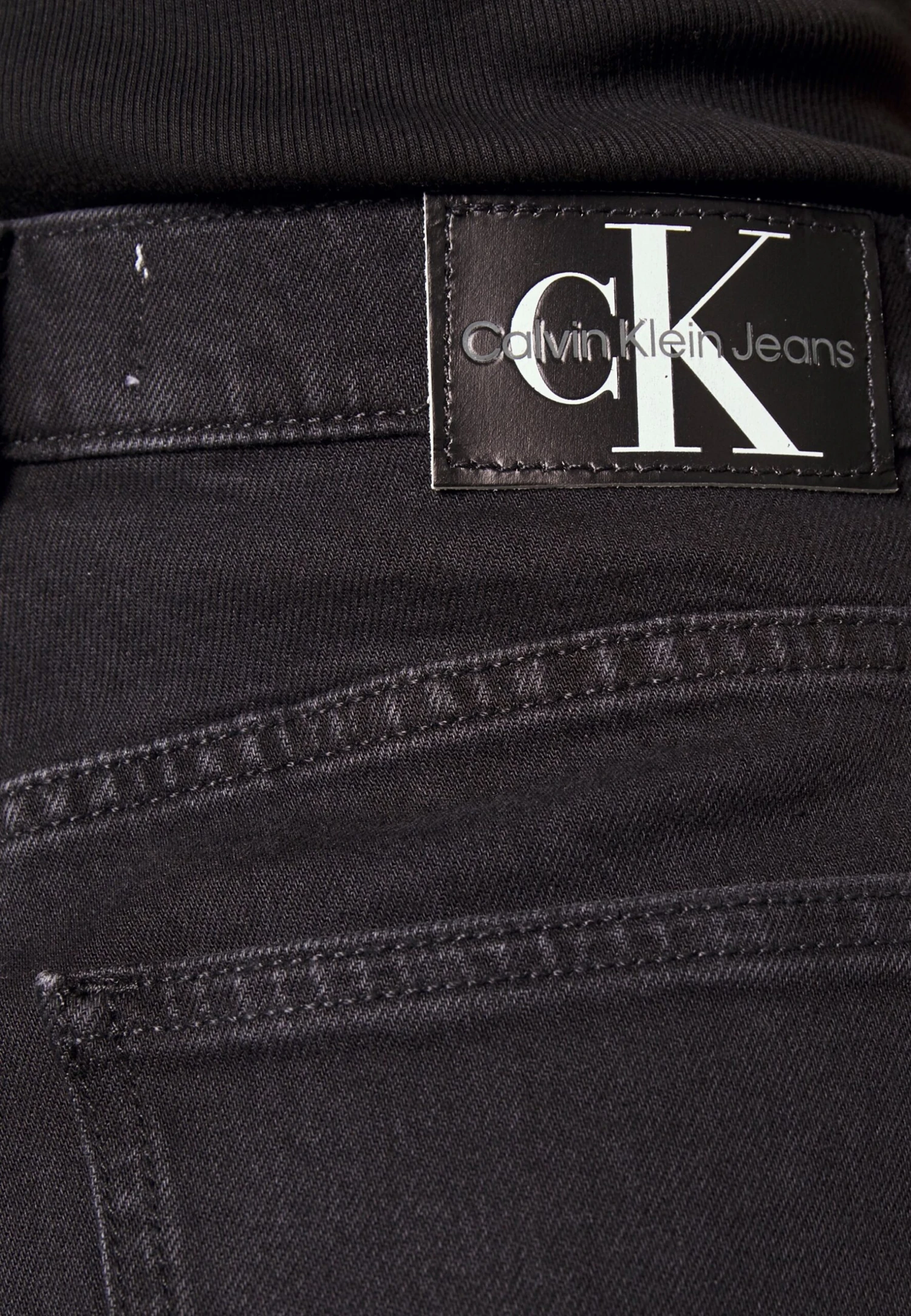 Calvin Klein Jeans Mom - Jeansshort - Denim Black - Afbeelding 5