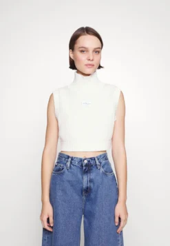 Calvin Klein Jeans Badge Cropped High Neck Vest - Trui - Ivory
