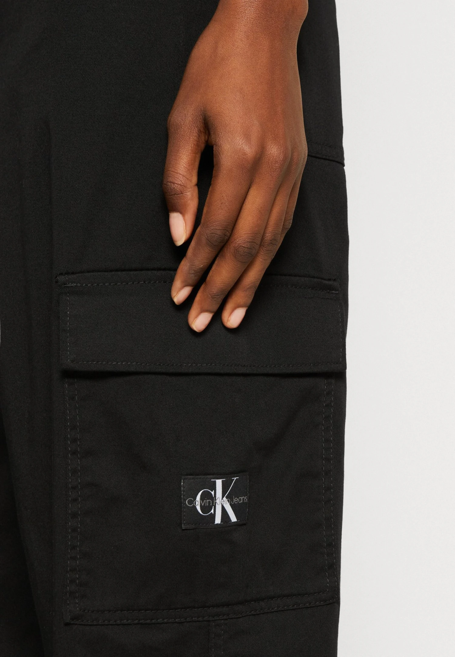 Calvin Klein Jeans High Rise Straight - Cargobroek - Black - Afbeelding 6