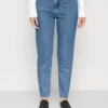 Calvin Klein Jeans Mom Jean - Relaxed Fit Jeans - Denim Light