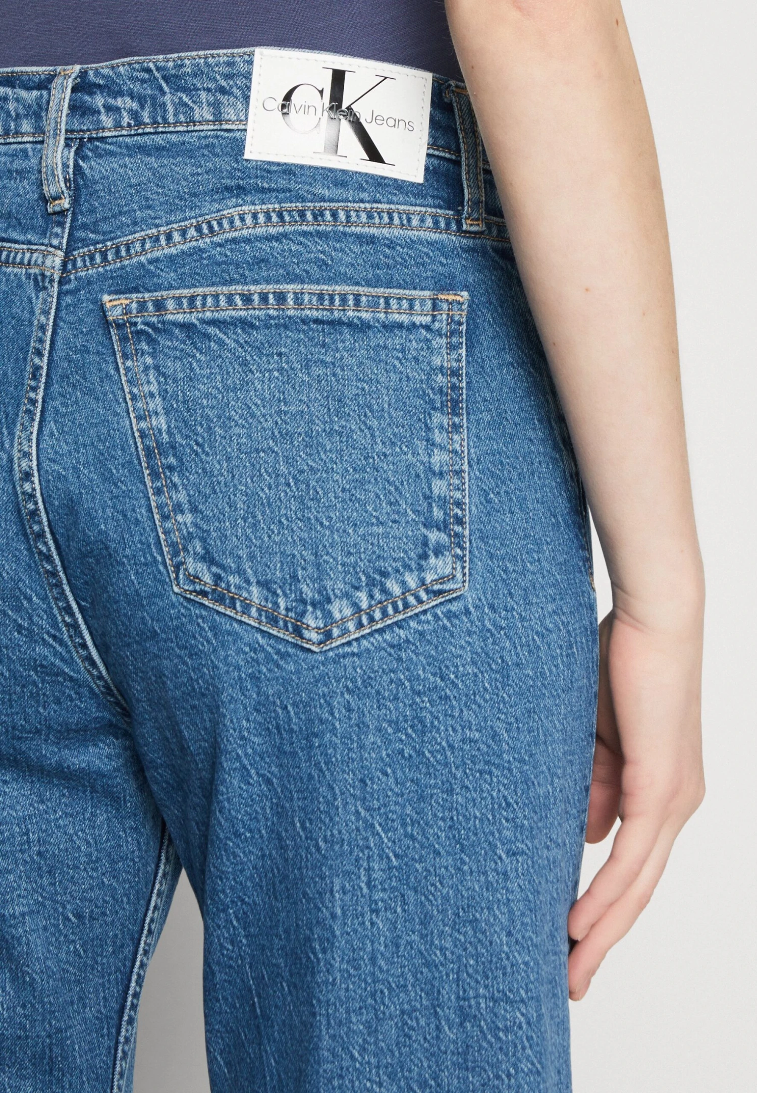 Calvin Klein Jeans Authentic - Bootcut Jeans - Denim Medium - Afbeelding 4