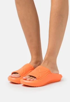 Calvin Klein Jeans Hybrid High Low - Muiltjes - Firecracker