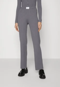 Calvin Klein Jeans Monogram Badge Pant - Broek - Fossil Grey