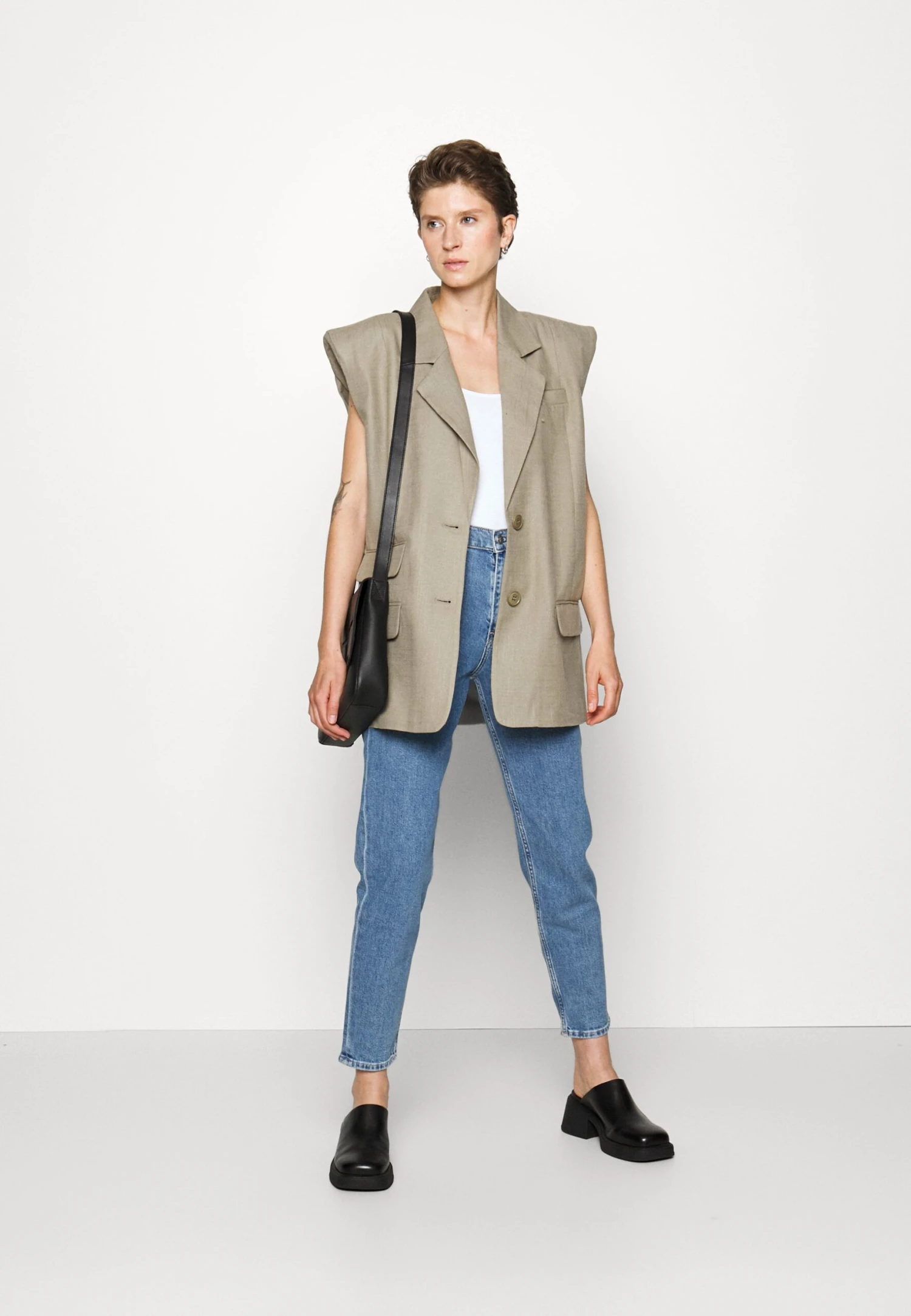 Calvin Klein Jeans Mom Jean - Jeans Tapered Fit - Denim Medium - Afbeelding 2