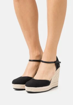 Calvin Klein Jeans Wedge Close Toe - Hoge Hakken - Black