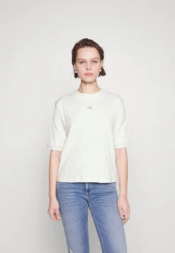 Calvin Klein Jeans Badge Short Sleeve Slim Tee - T-Shirt Basic - Ivory