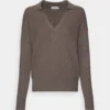 Calvin Klein Open Neck Sweater - Trui - Desert Brown