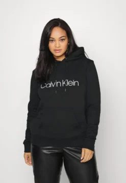 Calvin Klein Inclusive Core Logo Hoodie - Sweater - Black