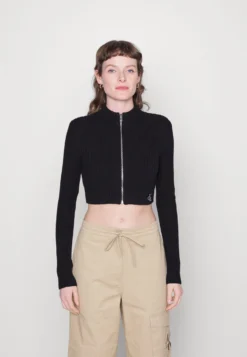 Calvin Klein Jeans Badge Cropped Zip Through - Vest - Black