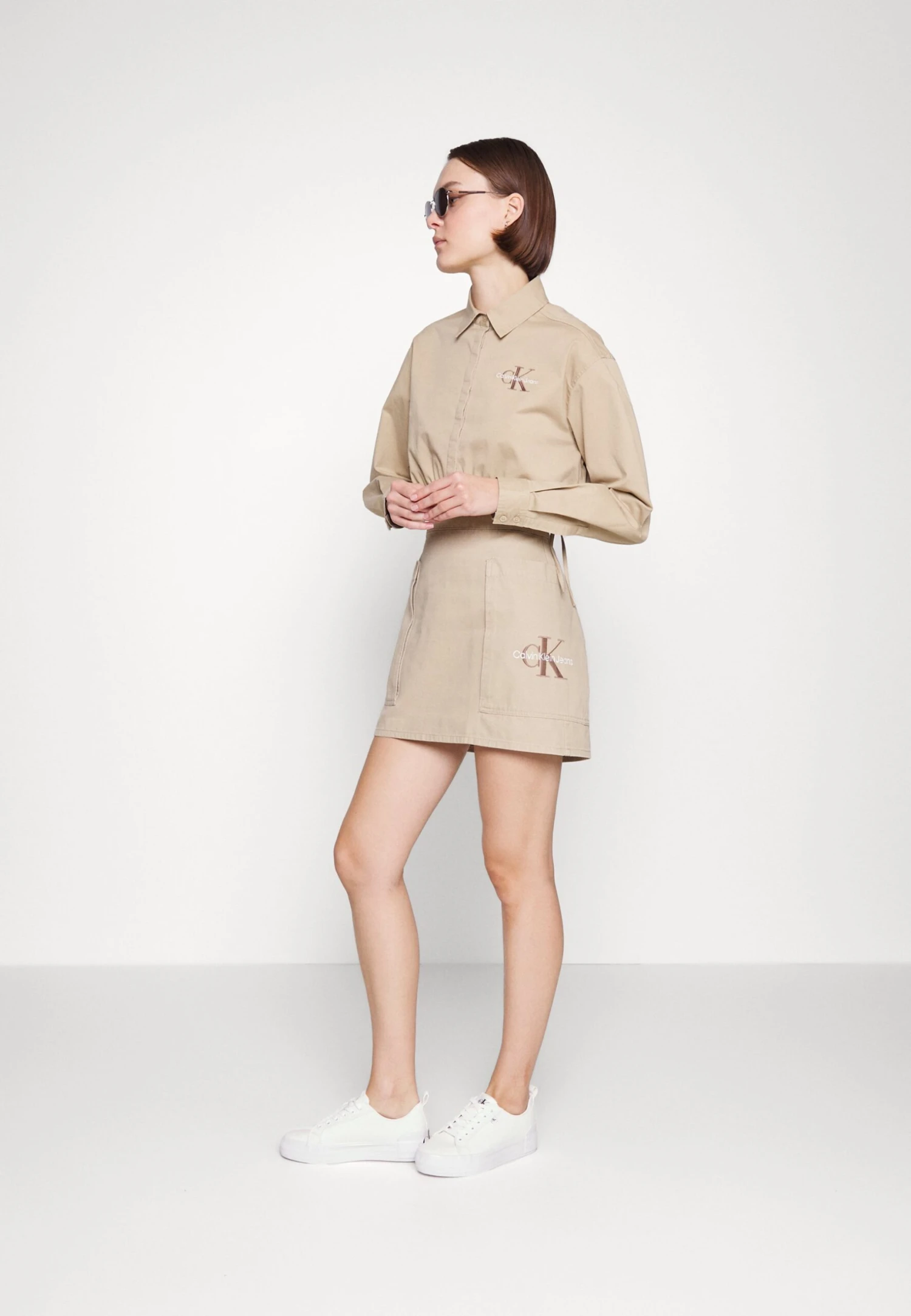 Calvin Klein Jeans Archival Monologo Utility Skirt - Minirok - Travertine - Afbeelding 2