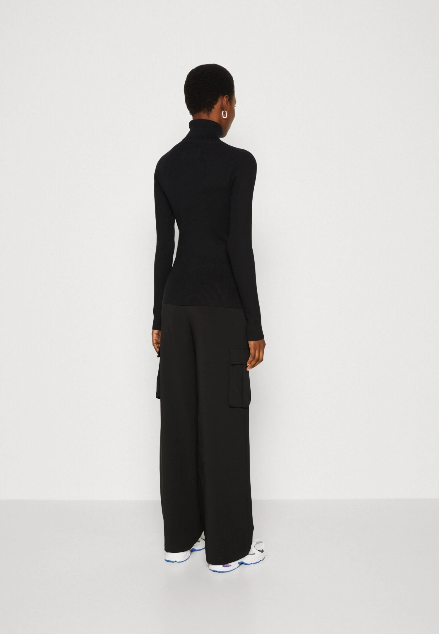 Calvin Klein Jeans Badge Roll Neck Sweater - Trui - Black - Afbeelding 3