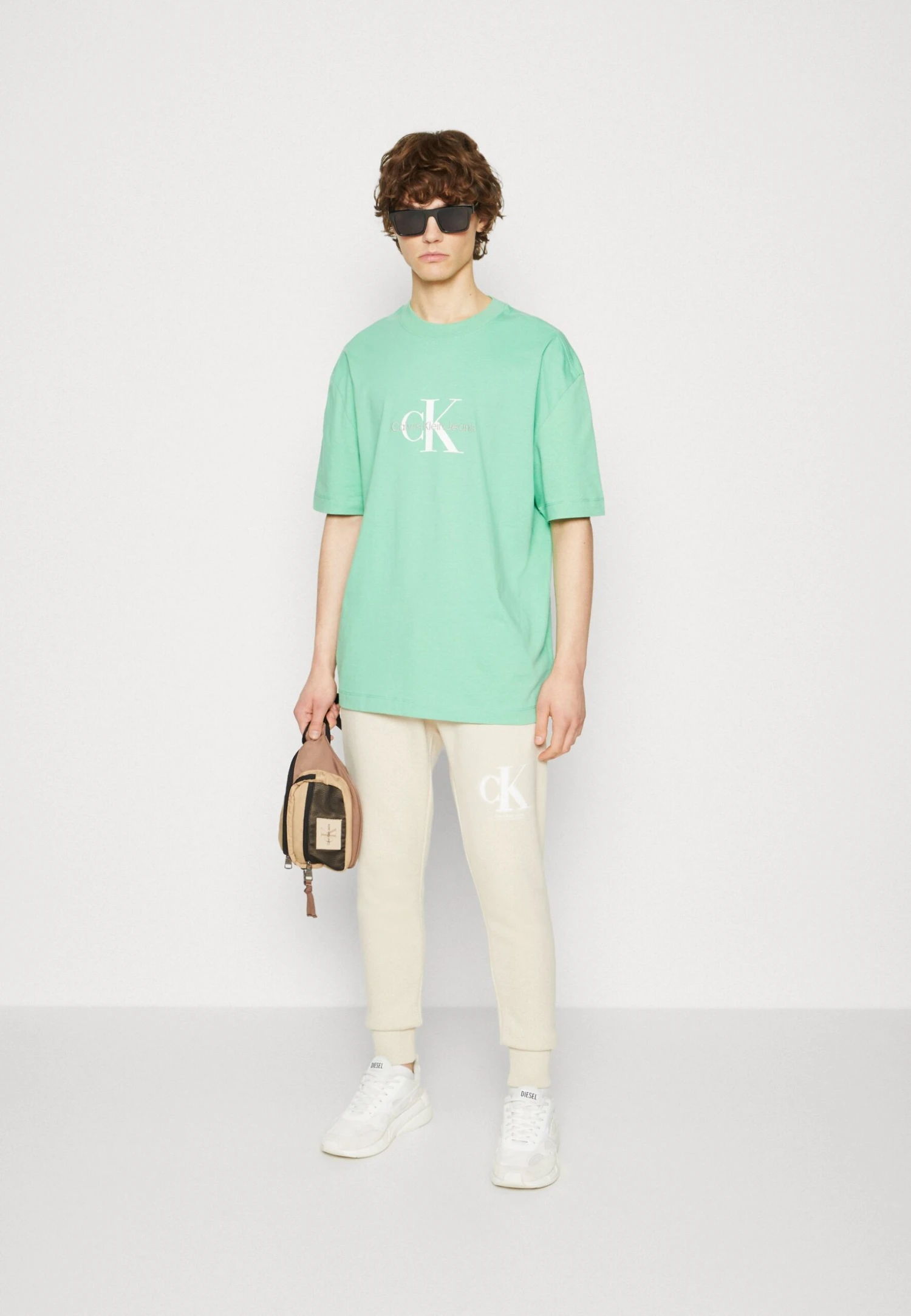 Calvin Klein Jeans Monologo Tee Unisex - T-Shirt Print - Neptunes Wave - Afbeelding 2