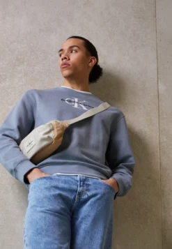 Calvin Klein Jeans Monologo Crew Neck Genderless Unisex - Sweater - Overcast Grey
