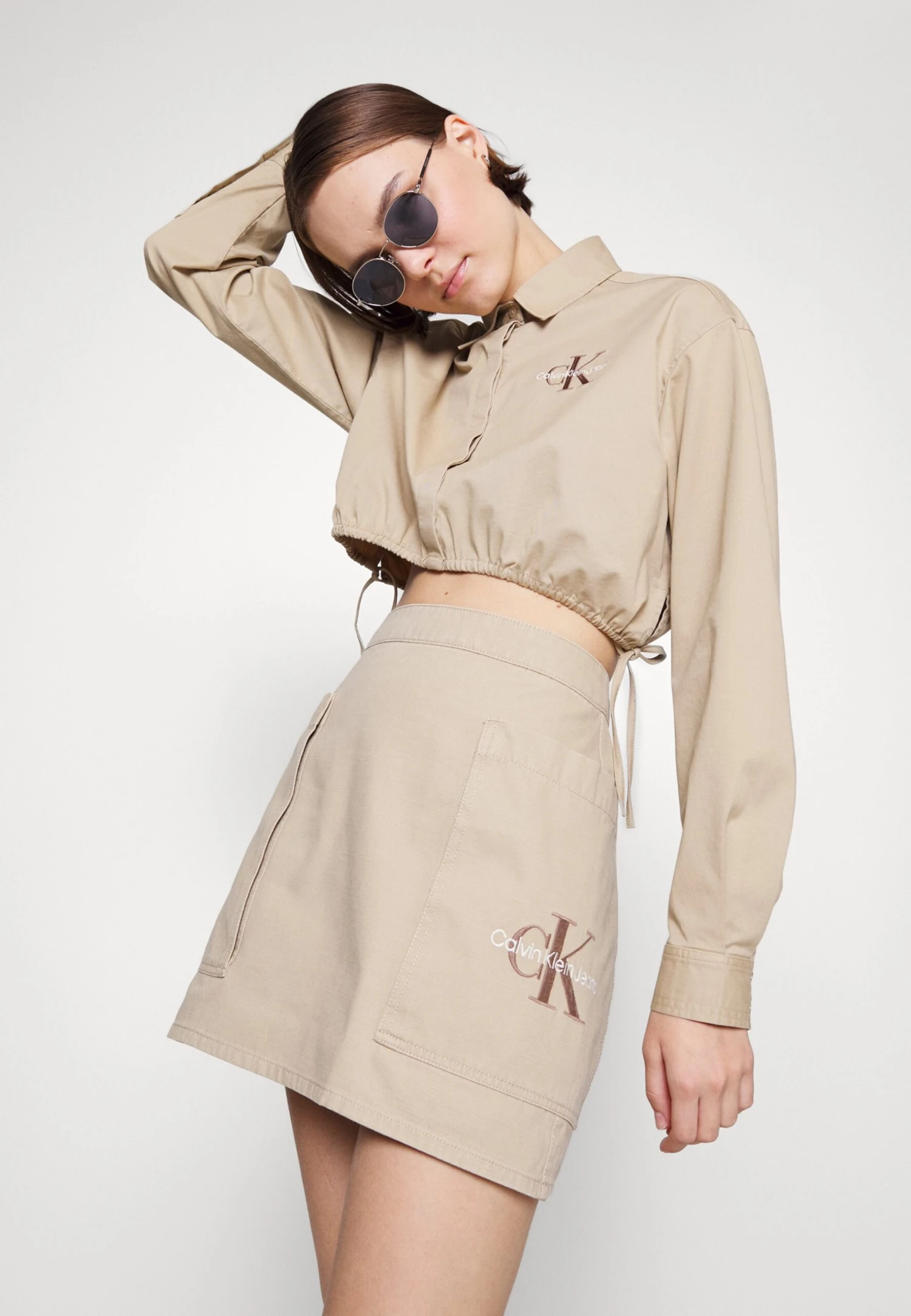 Calvin Klein Jeans Archival Monologo Utility Skirt - Minirok - Travertine - Afbeelding 4