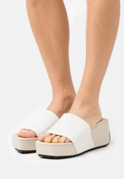 Calvin Klein Jeans Wedge Block- Muiltjes Met Hak - Ancient White