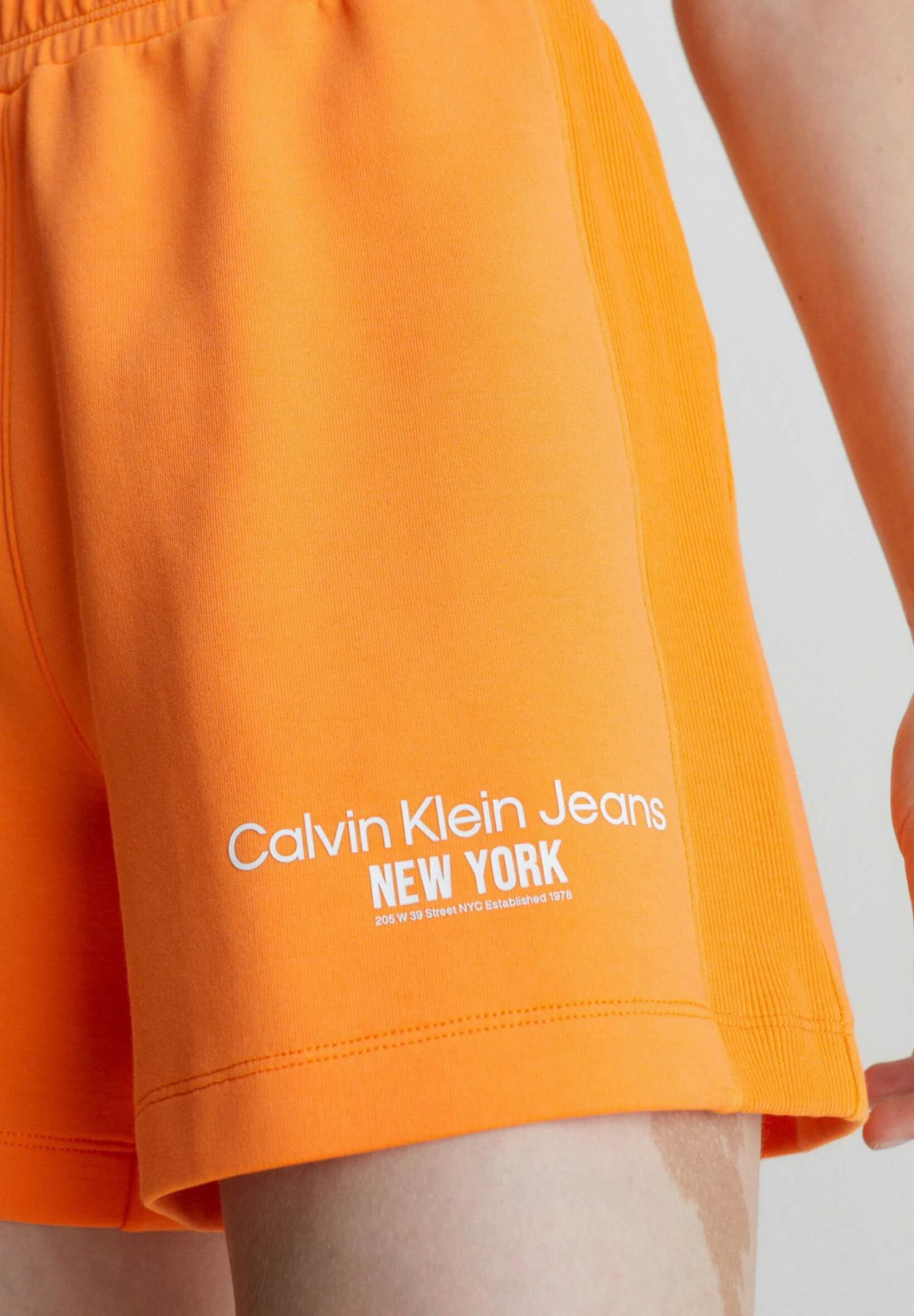 Calvin Klein Jeans Insert Interlock - Shorts - Vibrant Orange - Afbeelding 4