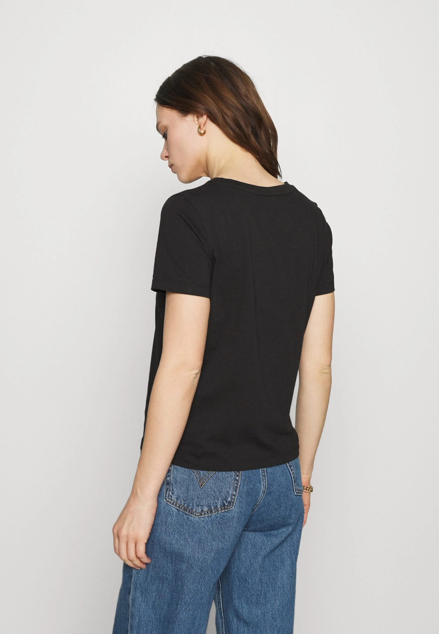 Calvin Klein Small Neck- T-Shirt Basic - Black - Afbeelding 3