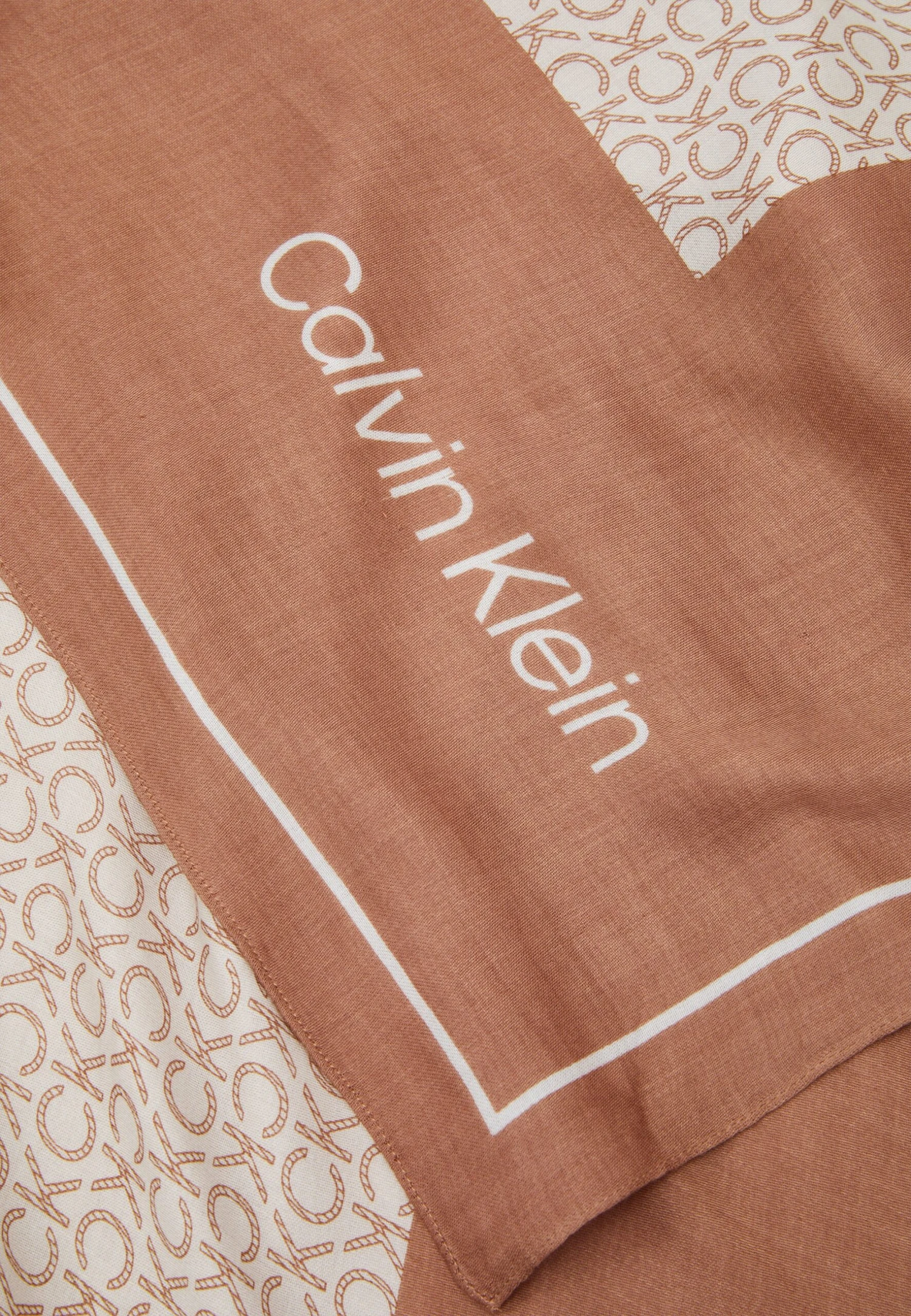 Calvin Klein Geo Minimal Scarf - Halsdoek - Beige - Afbeelding 3