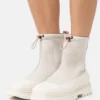 Calvin Klein Jeans Chunky Combat Chelsea Boot Rub - Korte Laarzen - Eggshell/Creamy White