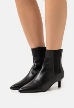 Calvin Klein Chelsea Kitten- Korte Laarzen - Black