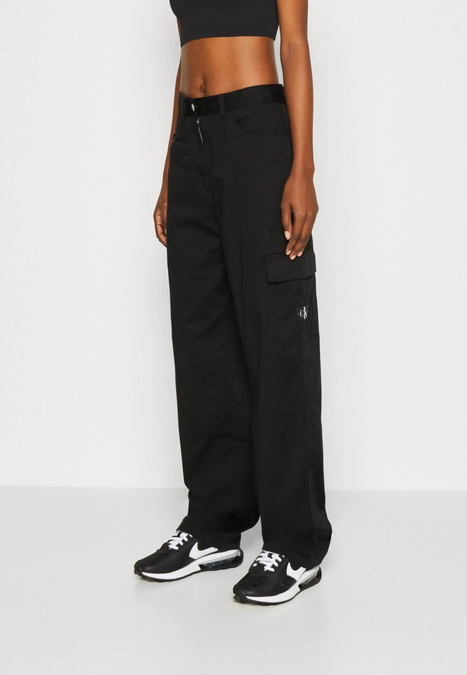 Calvin Klein Jeans High Rise Straight - Cargobroek - Black