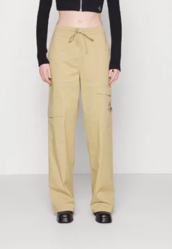 Calvin Klein Jeans Archival Monologo Pants - Cargobroek - Beige
