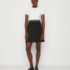 Calvin Klein Jeans Logo Elastic Dress - Jerseyjurk - Ancient White/Black